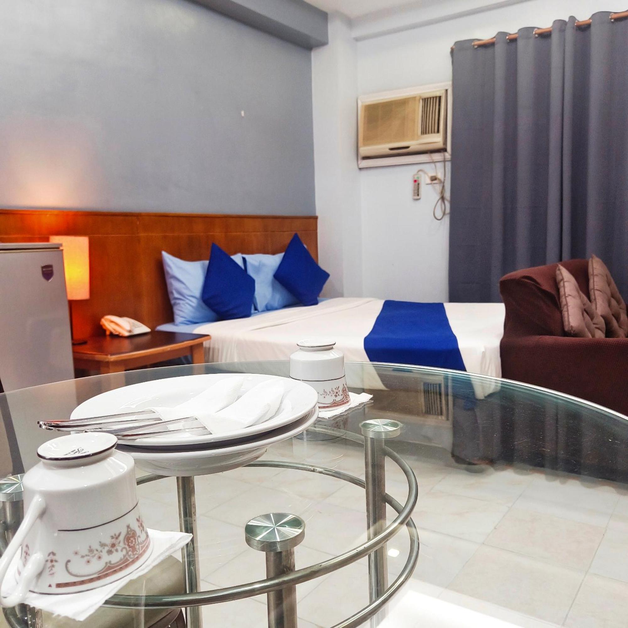 Alley 8 Makati Makati City Ngoại thất bức ảnh