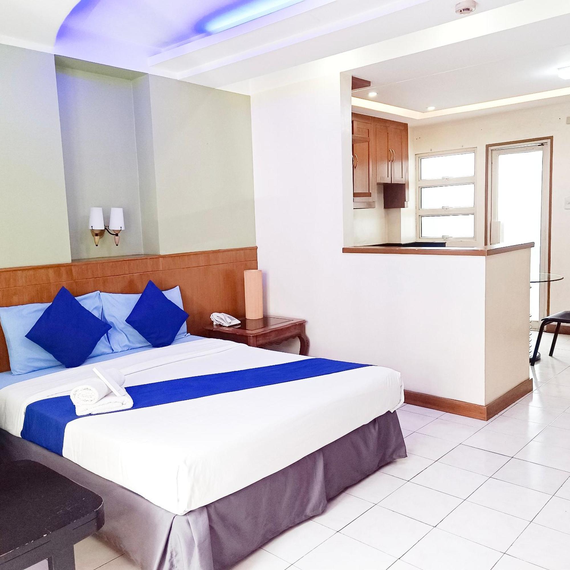 Alley 8 Makati Makati City Ngoại thất bức ảnh