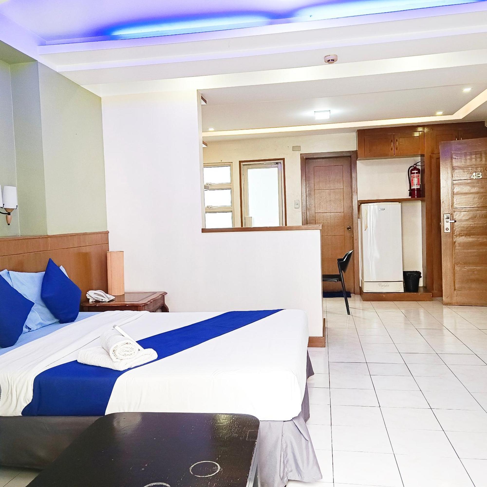 Alley 8 Makati Makati City Ngoại thất bức ảnh