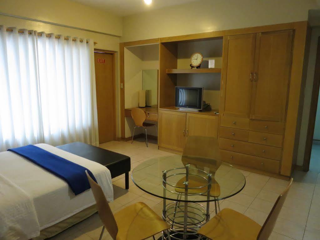 Alley 8 Makati Makati City Ngoại thất bức ảnh